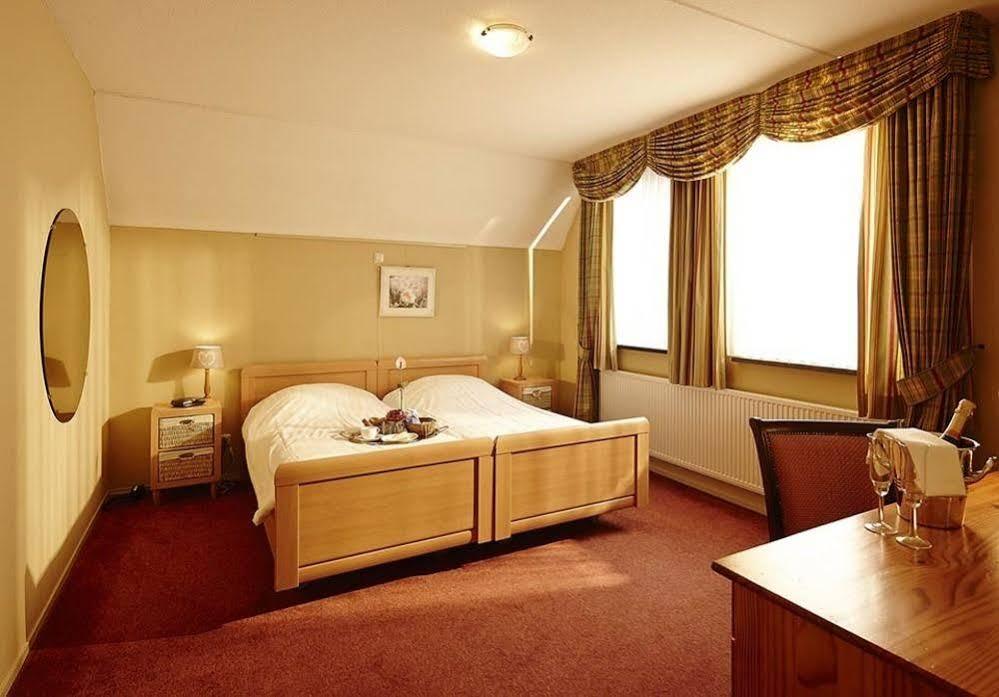 Helden Hotel Nieuw Antiek מראה חיצוני תמונה